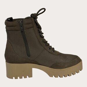 Women’s Aqua - AQ-GO- Lug Sole - Waterproof- Size 7.5 - Green Boot